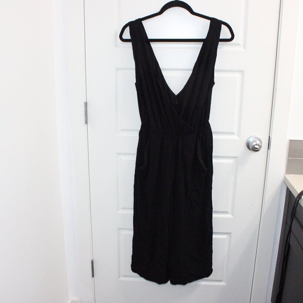 Aritzia Babaton Size XS Black Jumpsuit Wide Crop Leg Surplice Neckline